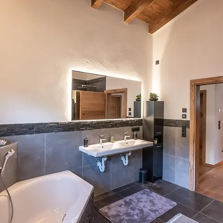 Alpenchalet Dahoam Appartement *
